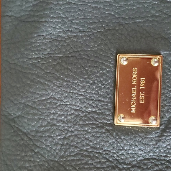 Michael Kors bag - Picture 2 of 7